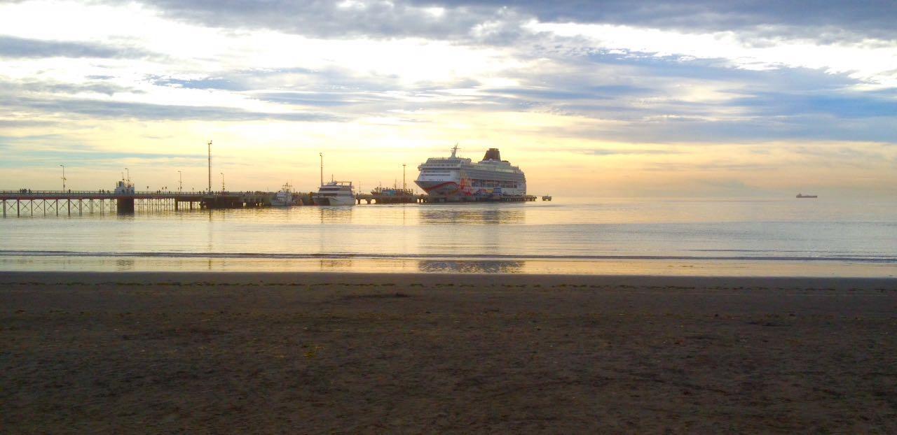 Apart Hotel Marina Puerto Madryn Exterior photo